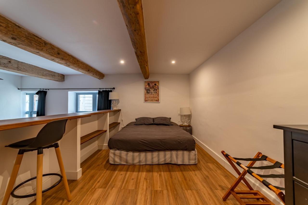 Loft Calme A La Maison Carree - Nuit A Apartment